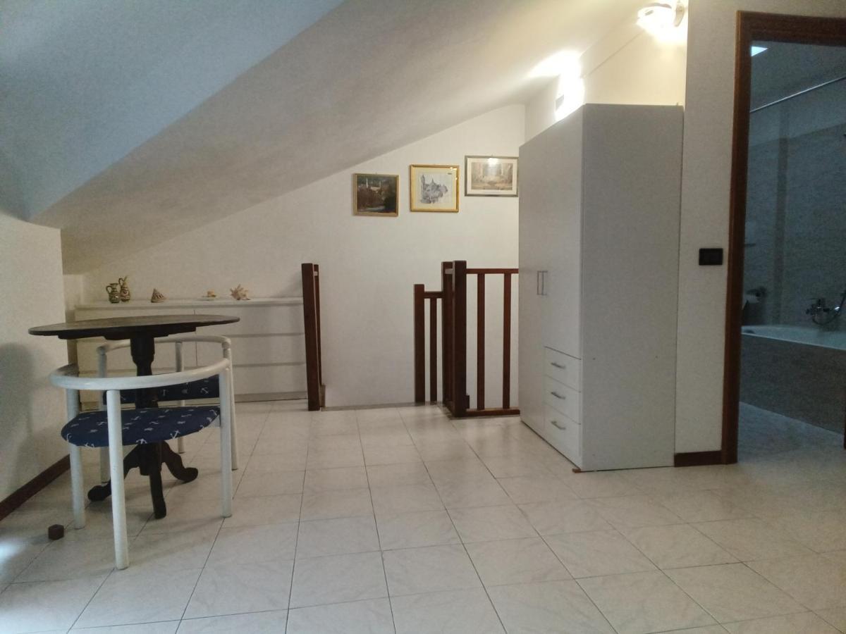Appartamento - Terrazzo Vivibile Vista Mare, Wi-Fi Gratuito Vallecrosia Exterior foto