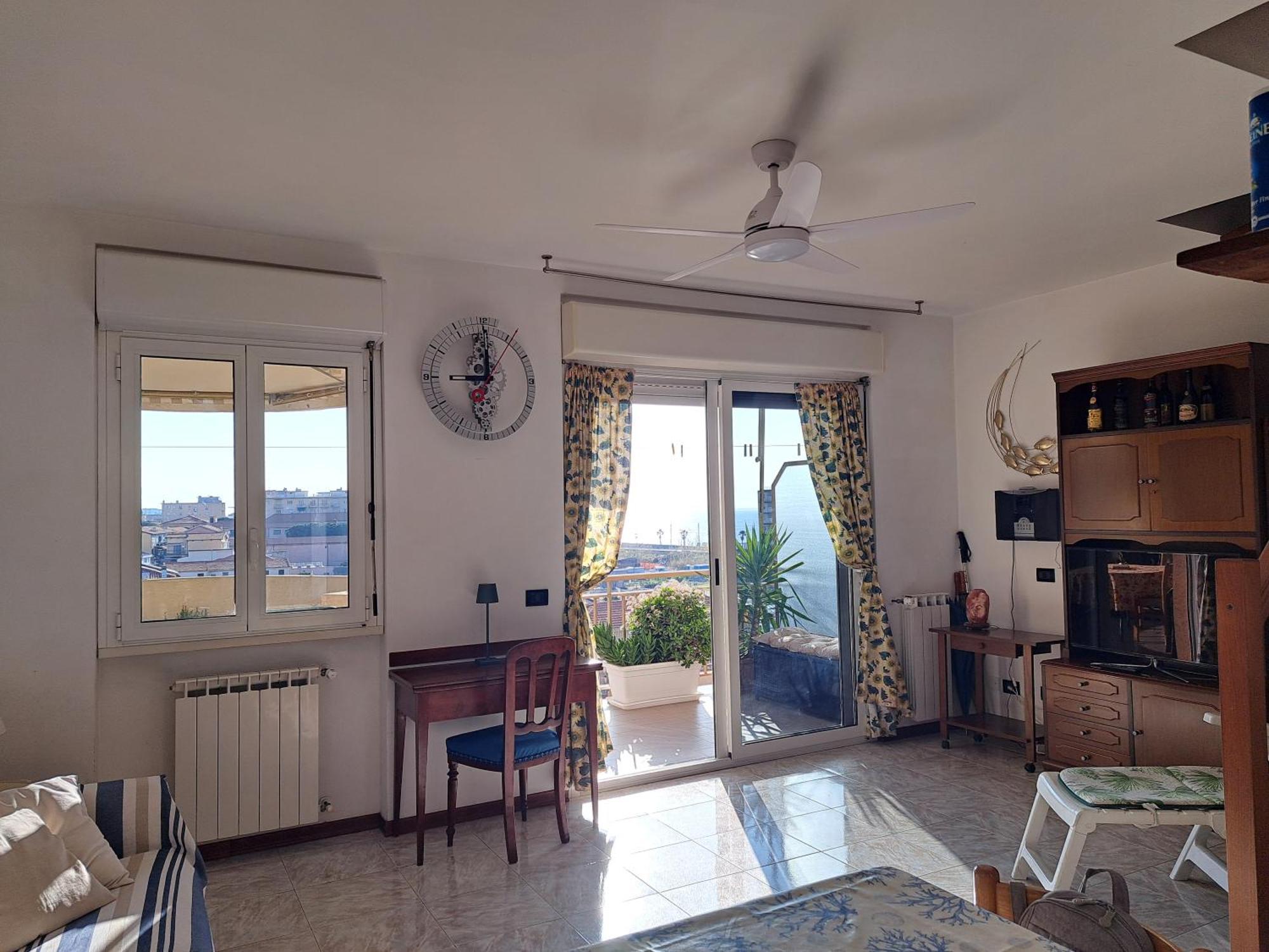 Appartamento - Terrazzo Vivibile Vista Mare, Wi-Fi Gratuito Vallecrosia Exterior foto