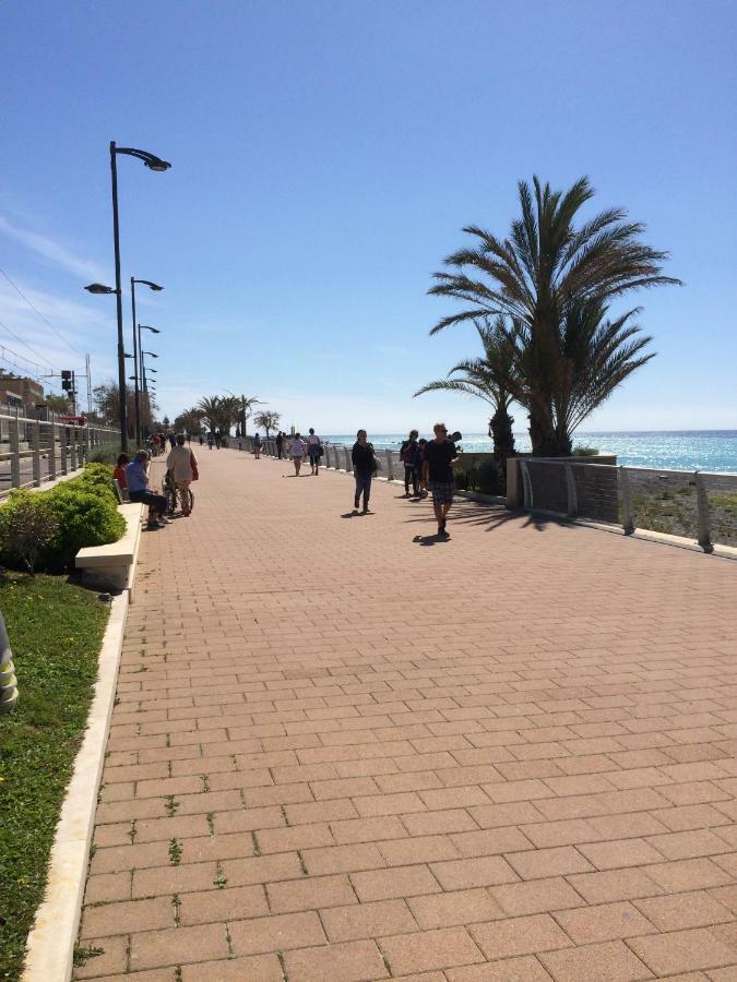 Appartamento - Terrazzo Vivibile Vista Mare, Wi-Fi Gratuito Vallecrosia Exterior foto